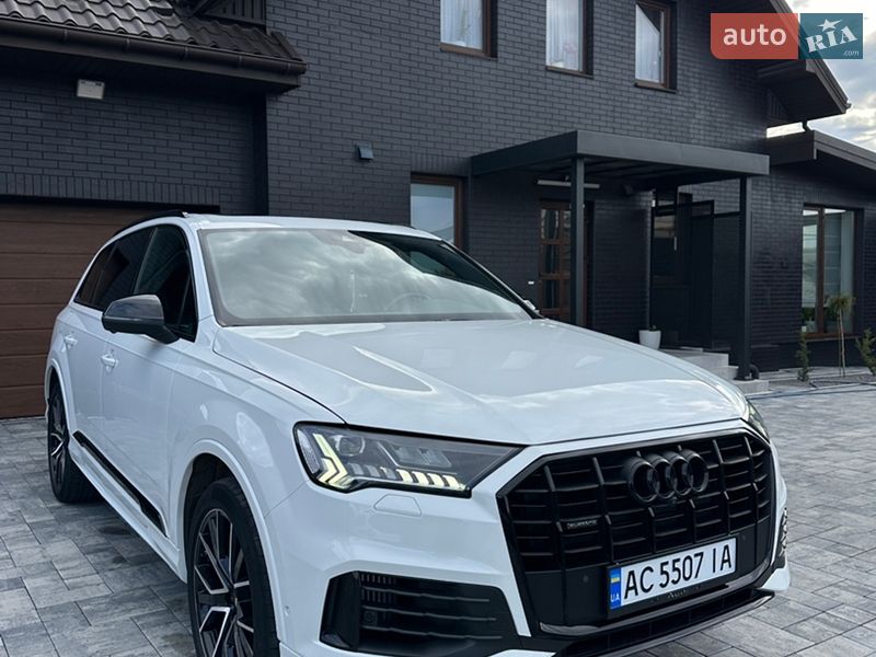 Позашляховик / Кросовер Audi Q7 2019 в Луцьку
