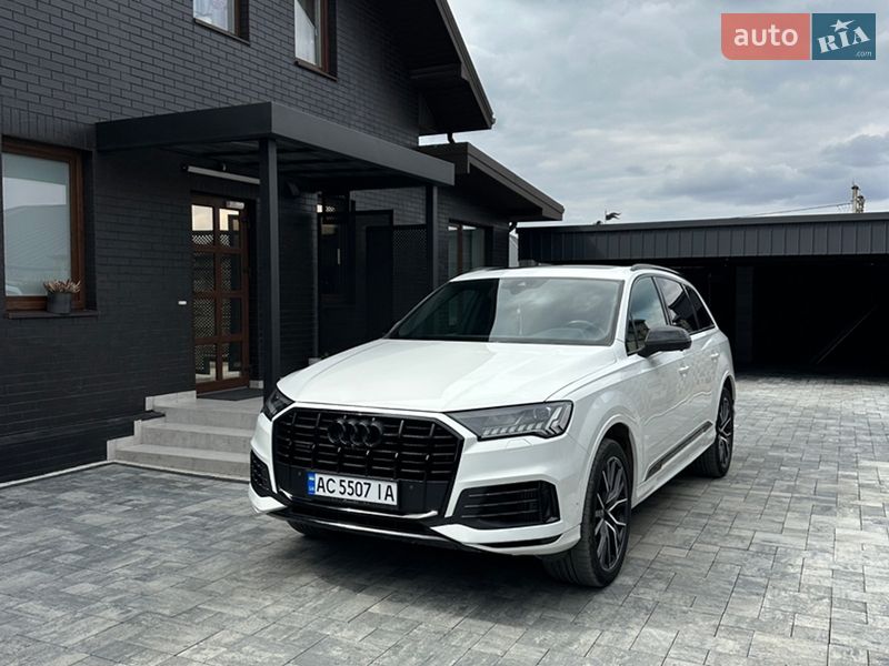 Позашляховик / Кросовер Audi Q7 2019 в Луцьку