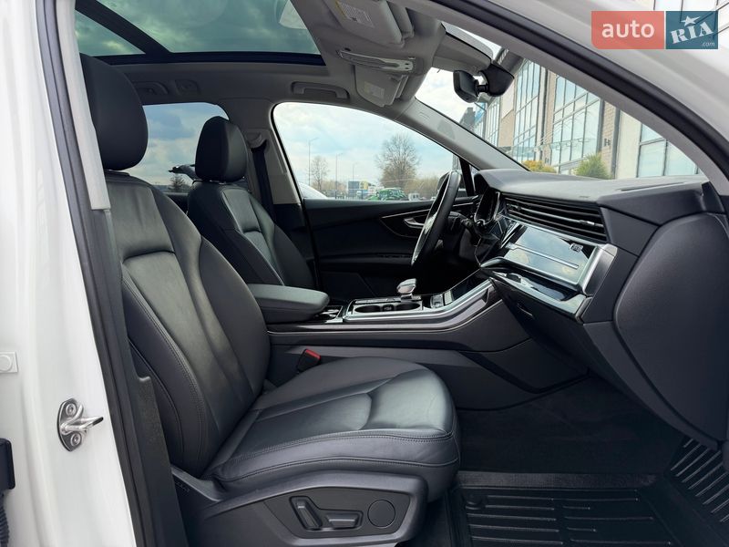 Внедорожник / Кроссовер Audi Q7 2019 в Тернополе