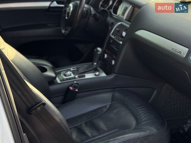 Позашляховик / Кросовер Audi Q7 2011 в Кривому Розі