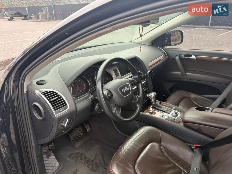 Позашляховик / Кросовер Audi Q7 2015 в Самборі