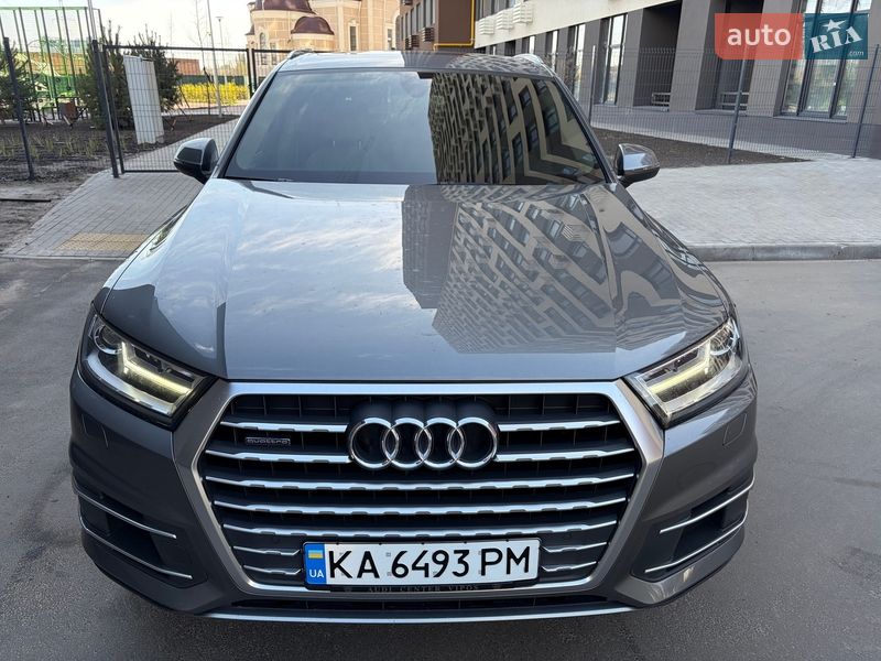 Внедорожник / Кроссовер Audi Q7 2016 в Киеве