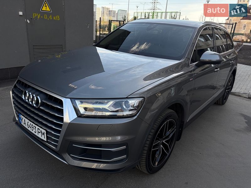 Внедорожник / Кроссовер Audi Q7 2016 в Киеве