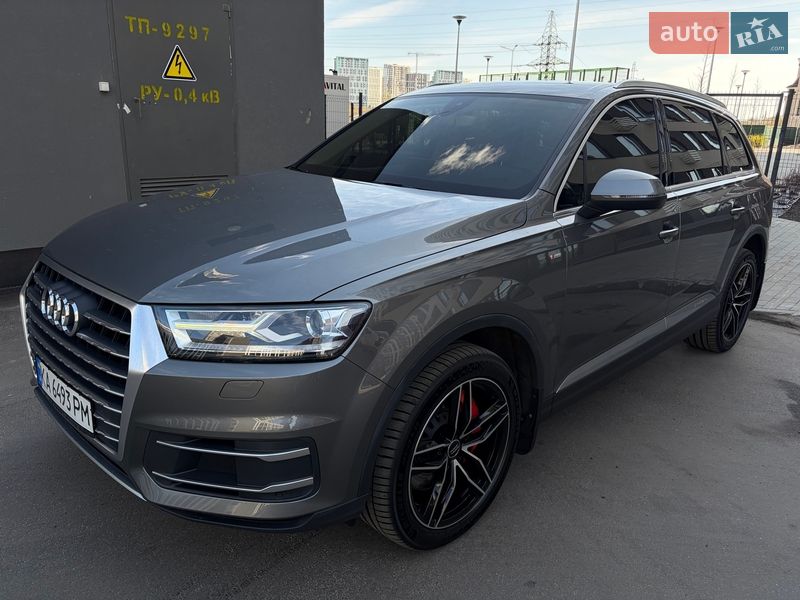 Внедорожник / Кроссовер Audi Q7 2016 в Киеве