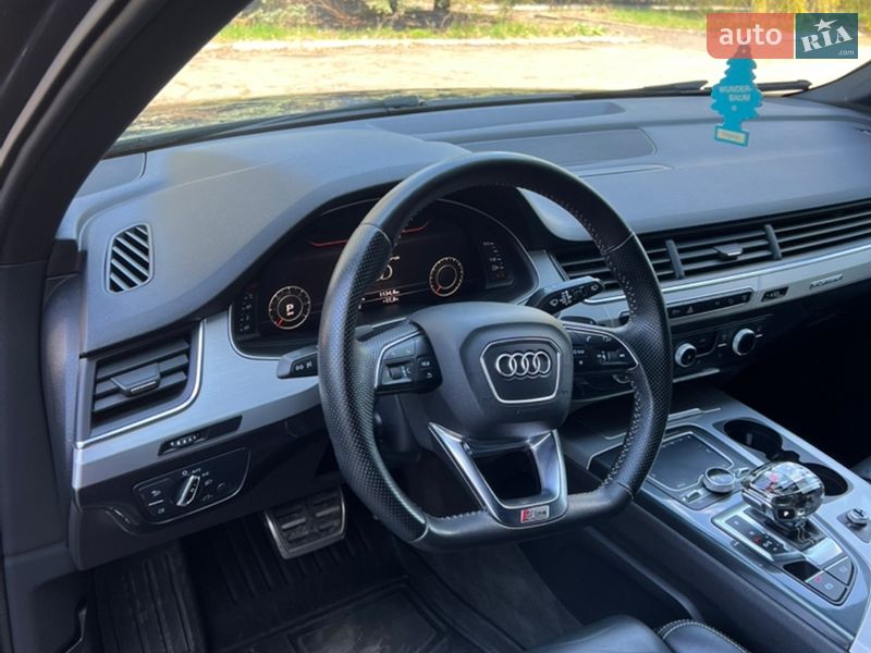 Внедорожник / Кроссовер Audi Q7 2016 в Умани