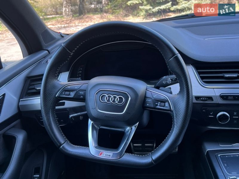 Внедорожник / Кроссовер Audi Q7 2016 в Умани