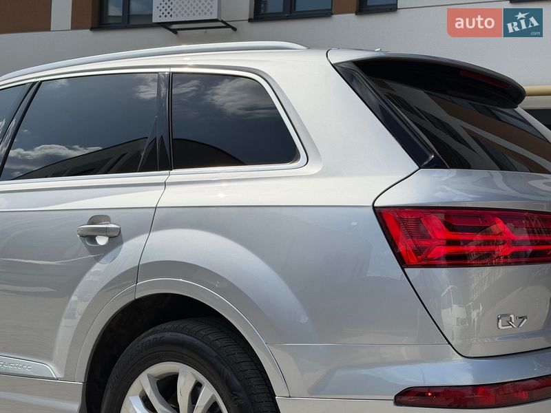 Позашляховик / Кросовер Audi Q7 2017 в Вінниці