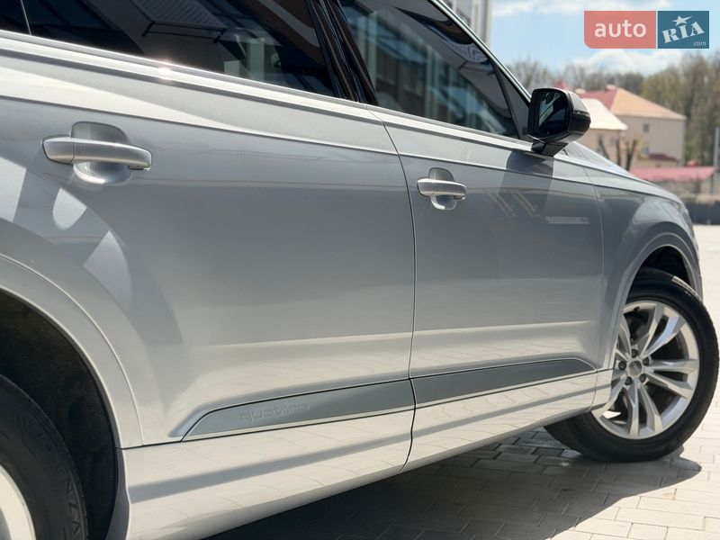 Позашляховик / Кросовер Audi Q7 2017 в Вінниці