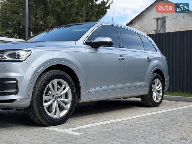 Позашляховик / Кросовер Audi Q7 2017 в Вінниці