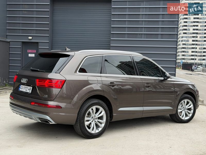 Позашляховик / Кросовер Audi Q7 2017 в Києві