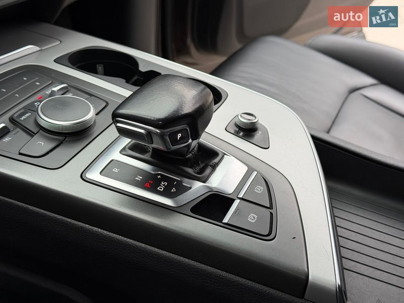 Позашляховик / Кросовер Audi Q7 2017 в Києві