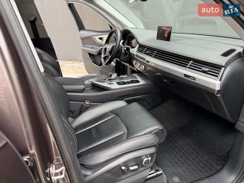 Позашляховик / Кросовер Audi Q7 2017 в Києві