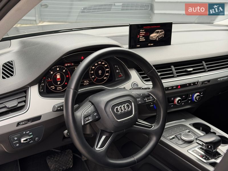 Позашляховик / Кросовер Audi Q7 2017 в Києві