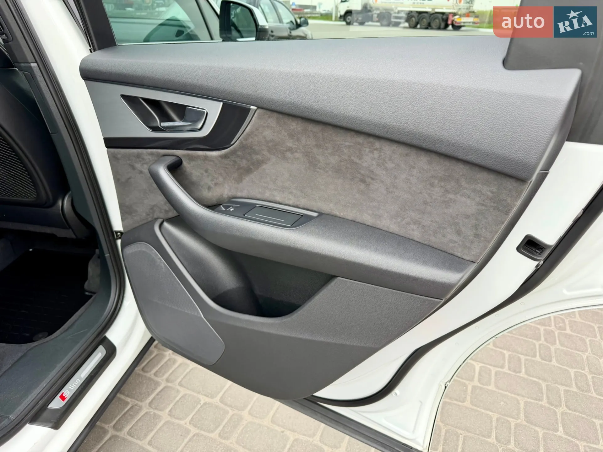 2017 Audi Q7 - мініатюра 26