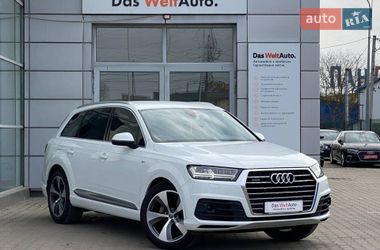 Позашляховик / Кросовер Audi Q7 2015 в Чернівцях