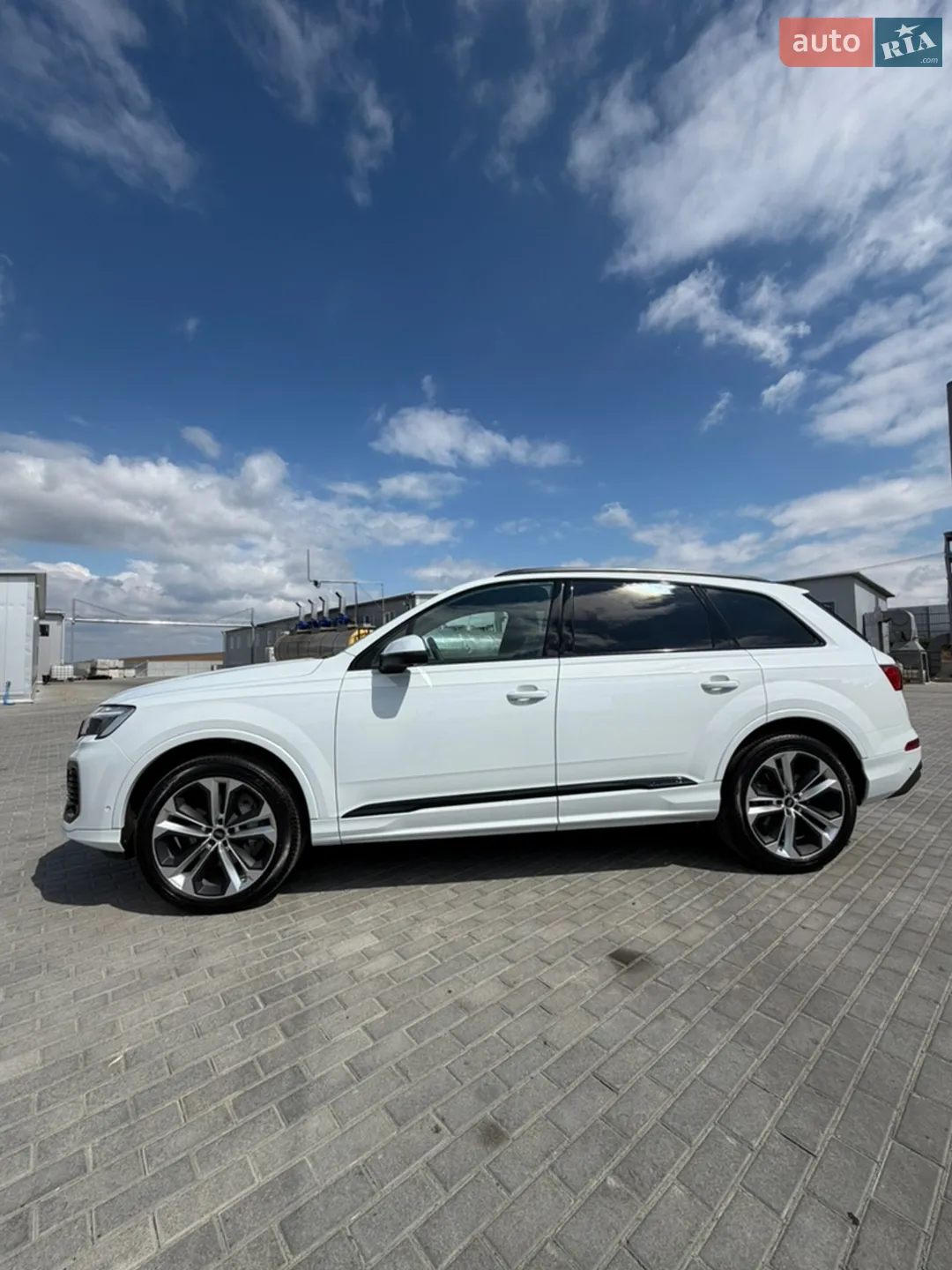 2025 Audi Q7 - мініатюра 48