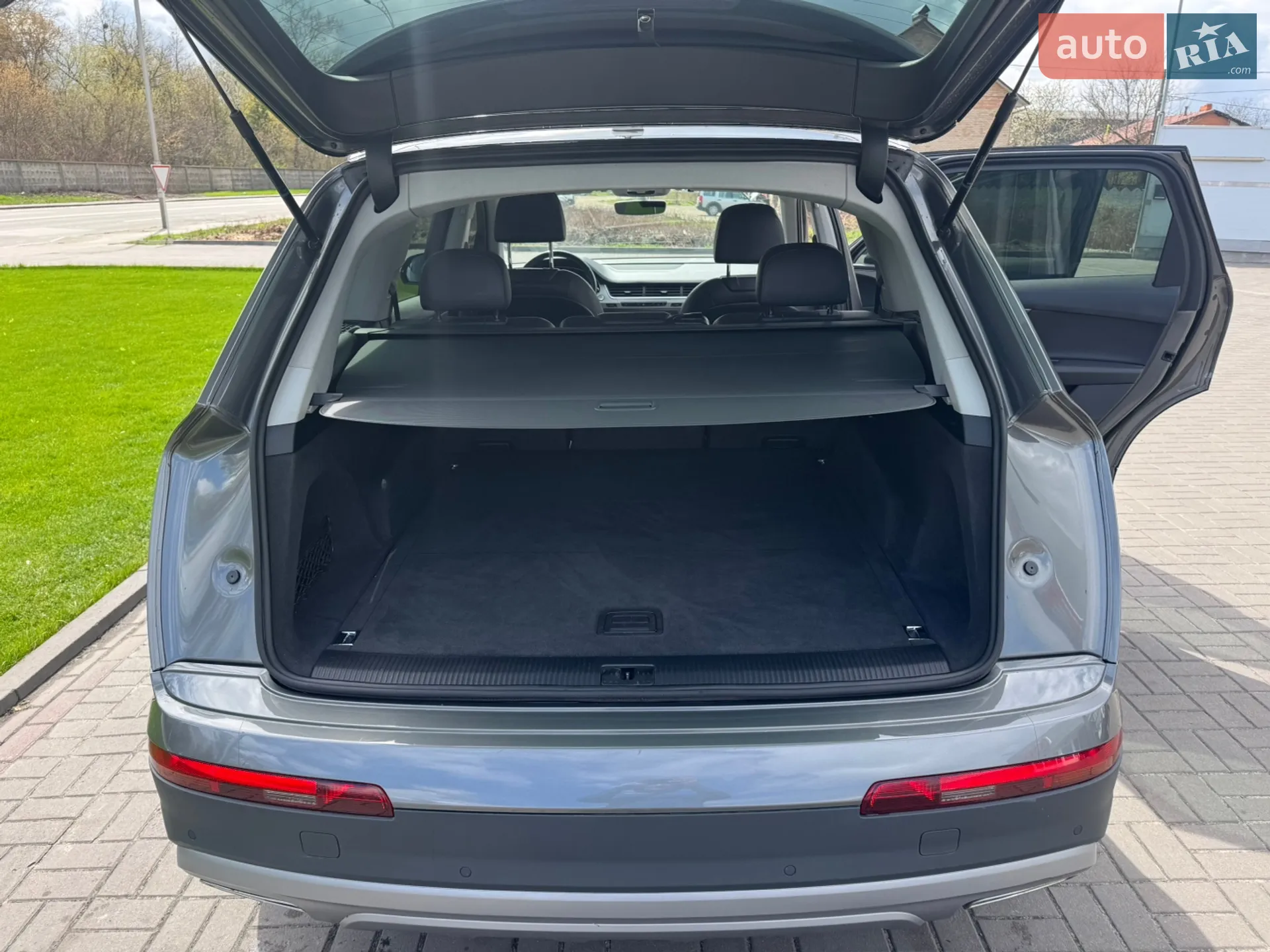 2016 Audi Q7 - мініатюра 18