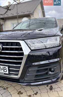 Внедорожник / Кроссовер Audi Q7 2015 в Черновцах