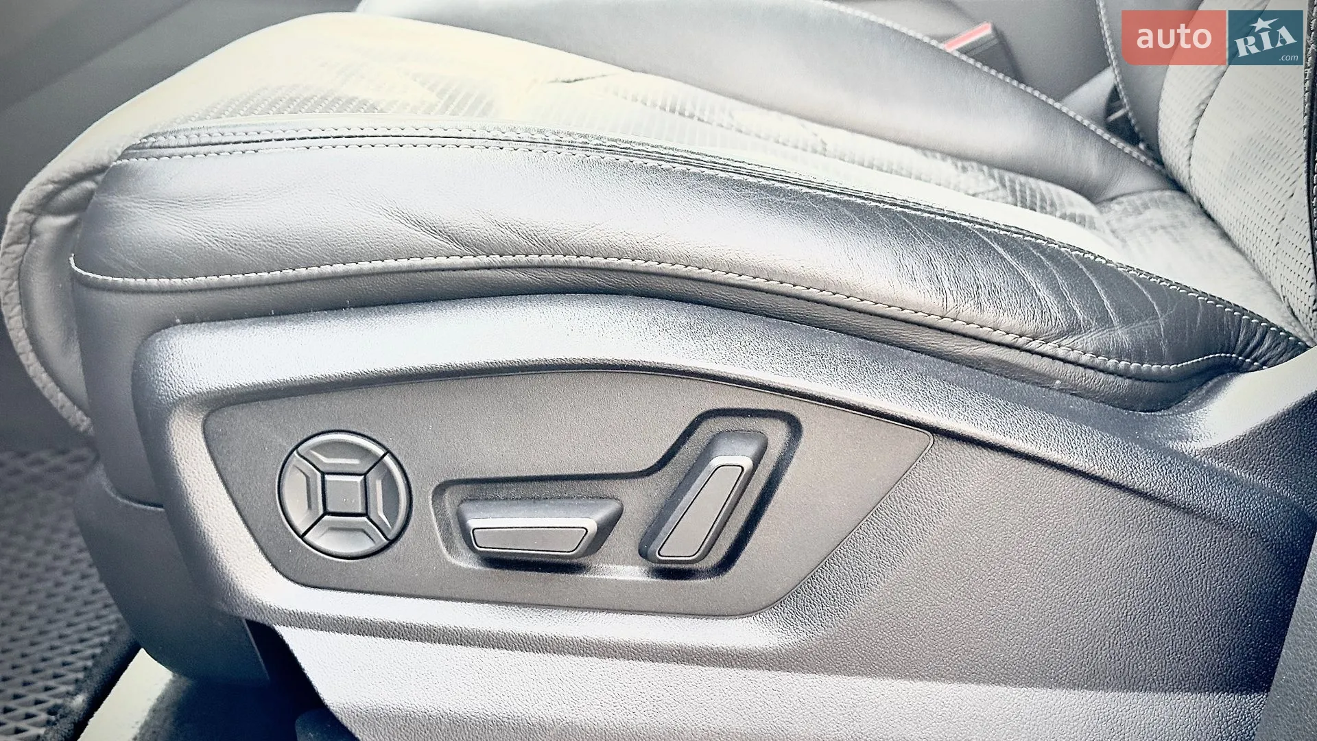 2020 Audi Q7 - мініатюра 22