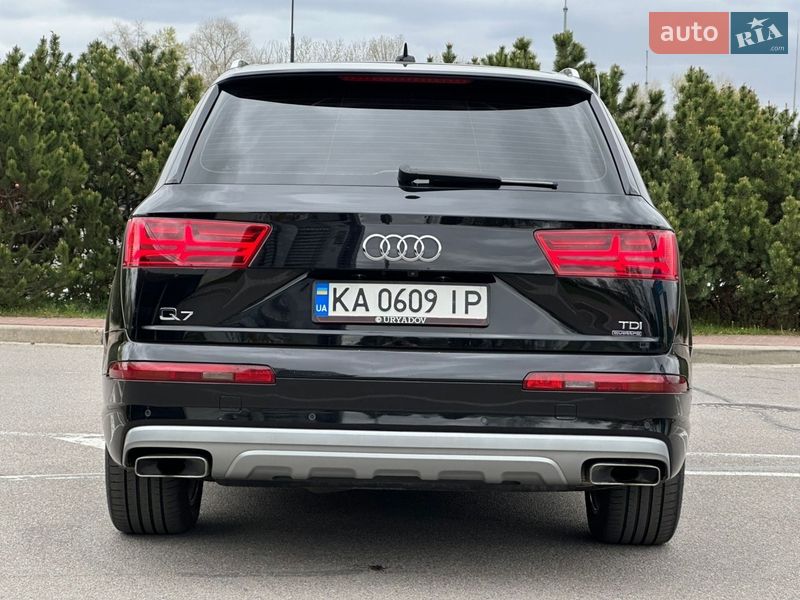 Позашляховик / Кросовер Audi Q7 2017 в Києві