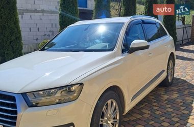 Позашляховик / Кросовер Audi Q7 2017 в Тячеві