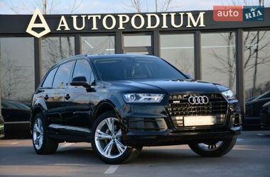 Позашляховик / Кросовер Audi Q7 2017 в Києві