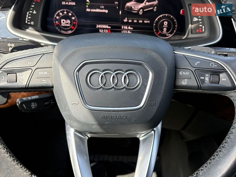 Внедорожник / Кроссовер Audi Q7 2017 в Ровно