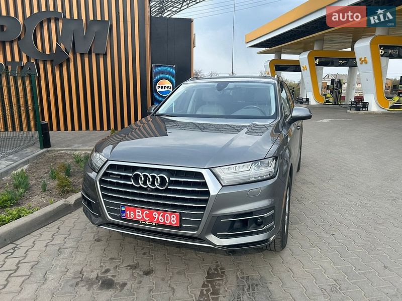 Внедорожник / Кроссовер Audi Q7 2016 в Днепре