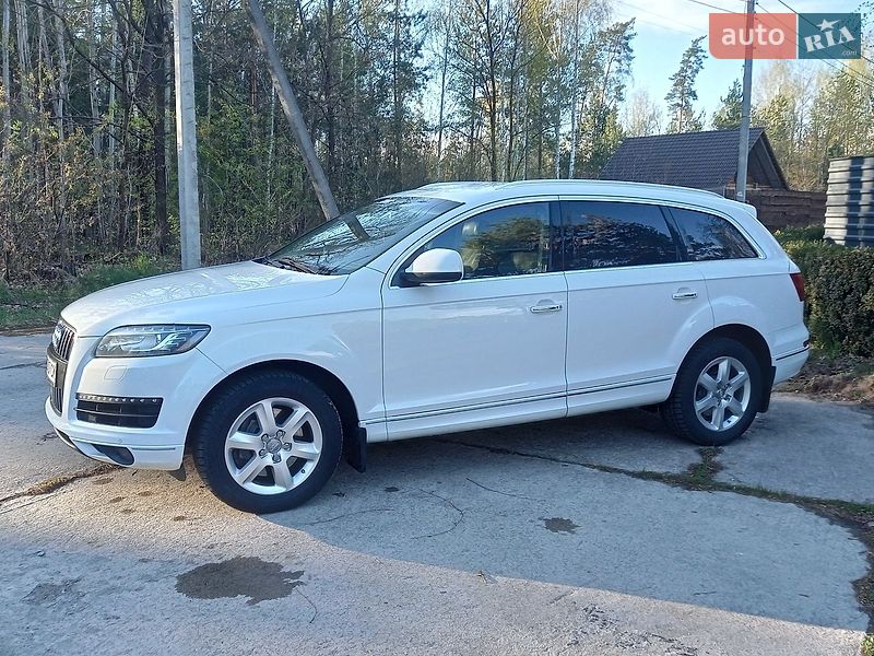 Позашляховик / Кросовер Audi Q7 2012 в Житомирі