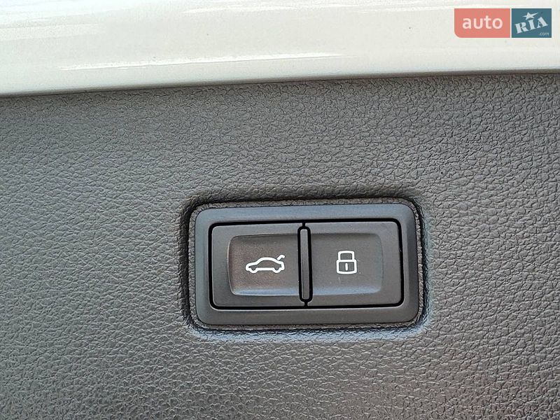 Внедорожник / Кроссовер Audi Q7 2016 в Ровно