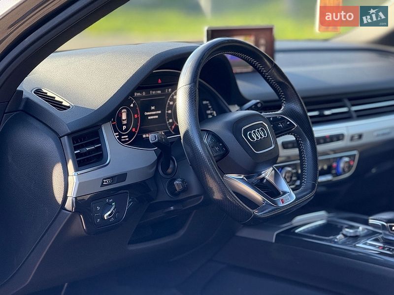 Внедорожник / Кроссовер Audi Q7 2016 в Тернополе