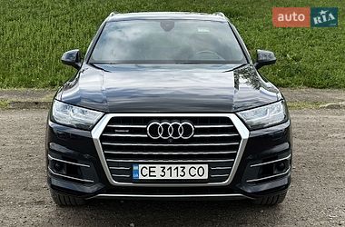 Позашляховик / Кросовер Audi Q7 2017 в Чернівцях