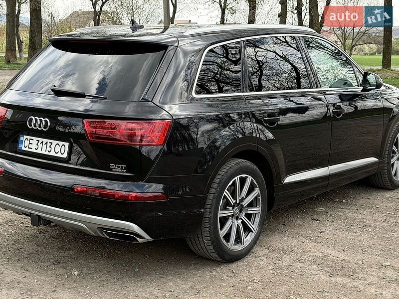 Внедорожник / Кроссовер Audi Q7 2017 в Черновцах