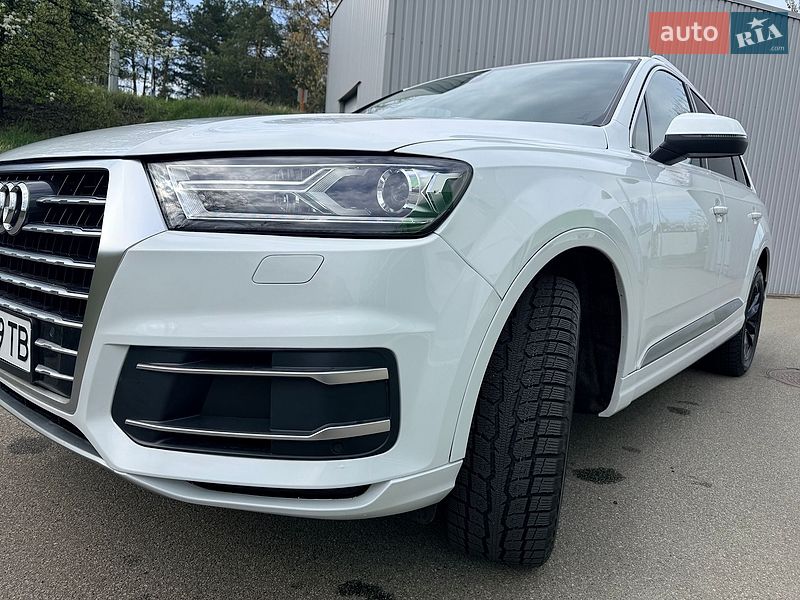 Внедорожник / Кроссовер Audi Q7 2017 в Киеве