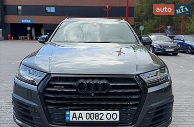 Позашляховик / Кросовер Audi Q7 2017 в Києві