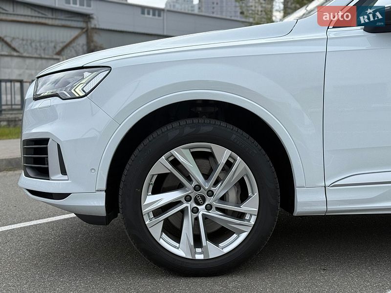 Внедорожник / Кроссовер Audi Q7 2022 в Киеве