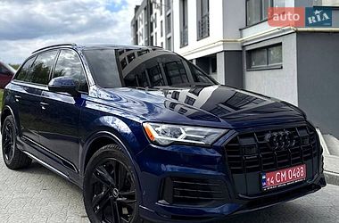 Позашляховик / Кросовер Audi Q7 2022 в Новояворівську