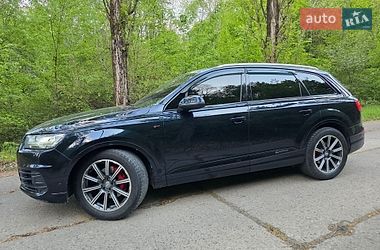 Позашляховик / Кросовер Audi Q7 2017 в Мукачевому