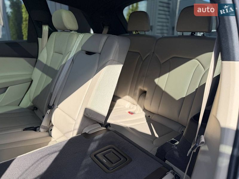 Внедорожник / Кроссовер Audi Q7 2017 в Львове