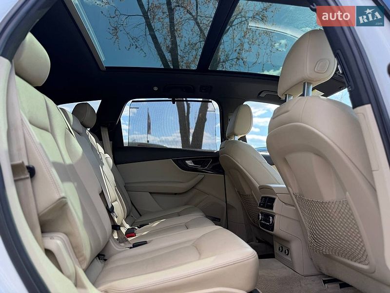 Внедорожник / Кроссовер Audi Q7 2017 в Львове