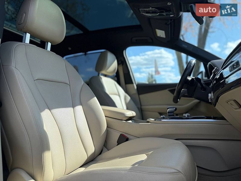 Внедорожник / Кроссовер Audi Q7 2017 в Львове