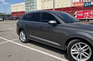 Внедорожник / Кроссовер Audi Q7 2018 в Киеве