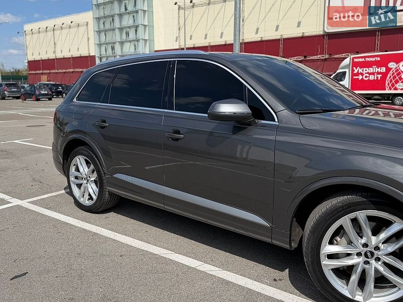 Внедорожник / Кроссовер Audi Q7 2018 в Киеве