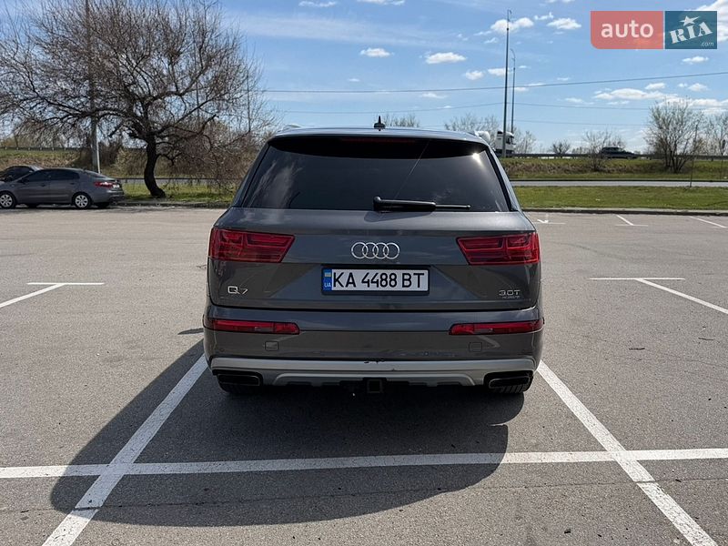 Внедорожник / Кроссовер Audi Q7 2018 в Киеве