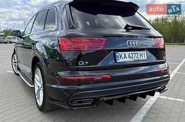 Позашляховик / Кросовер Audi Q7 2019 в Чернівцях