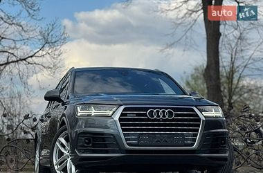 Внедорожник / Кроссовер Audi Q7 2017 в Дрогобыче