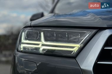 Внедорожник / Кроссовер Audi Q7 2017 в Дрогобыче
