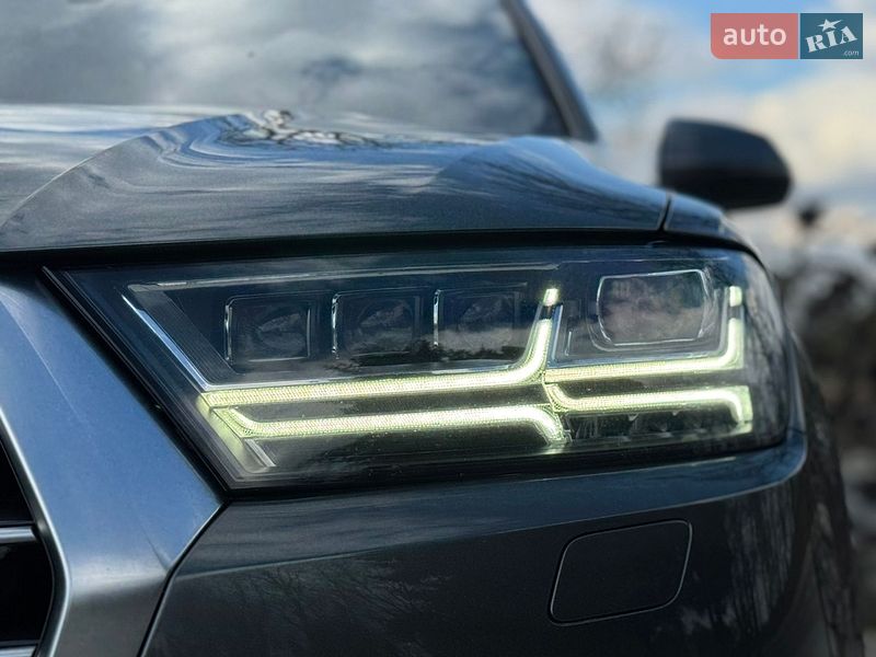 Внедорожник / Кроссовер Audi Q7 2017 в Дрогобыче