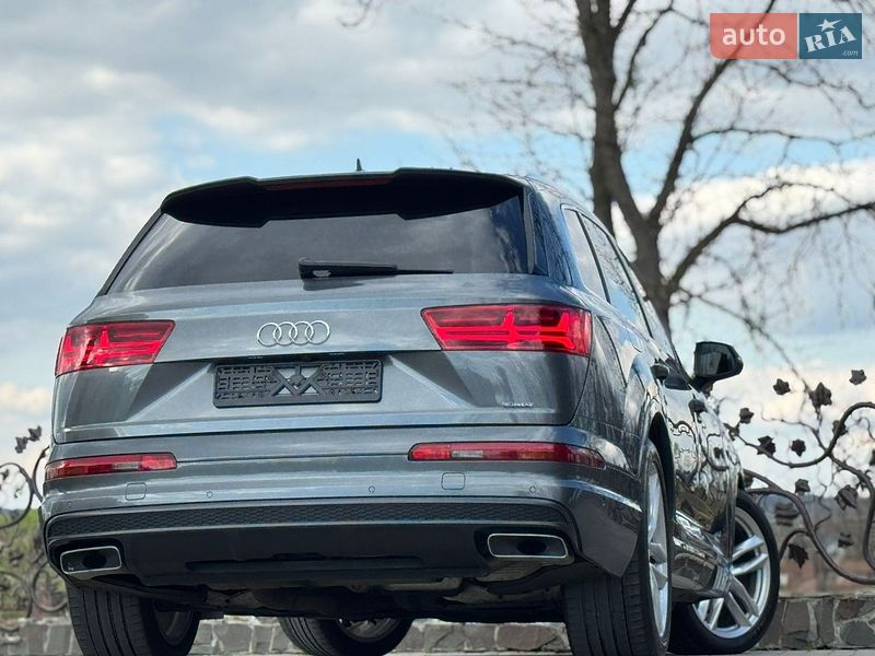 Внедорожник / Кроссовер Audi Q7 2017 в Дрогобыче