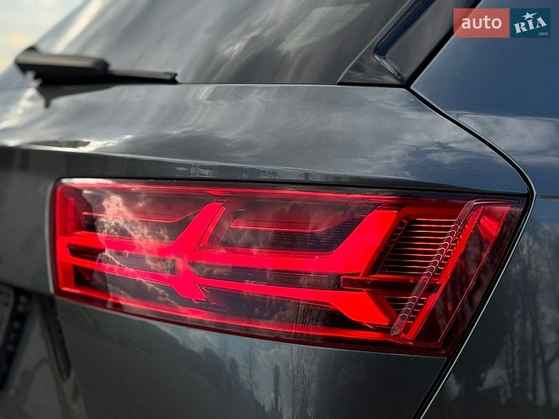 Внедорожник / Кроссовер Audi Q7 2017 в Дрогобыче